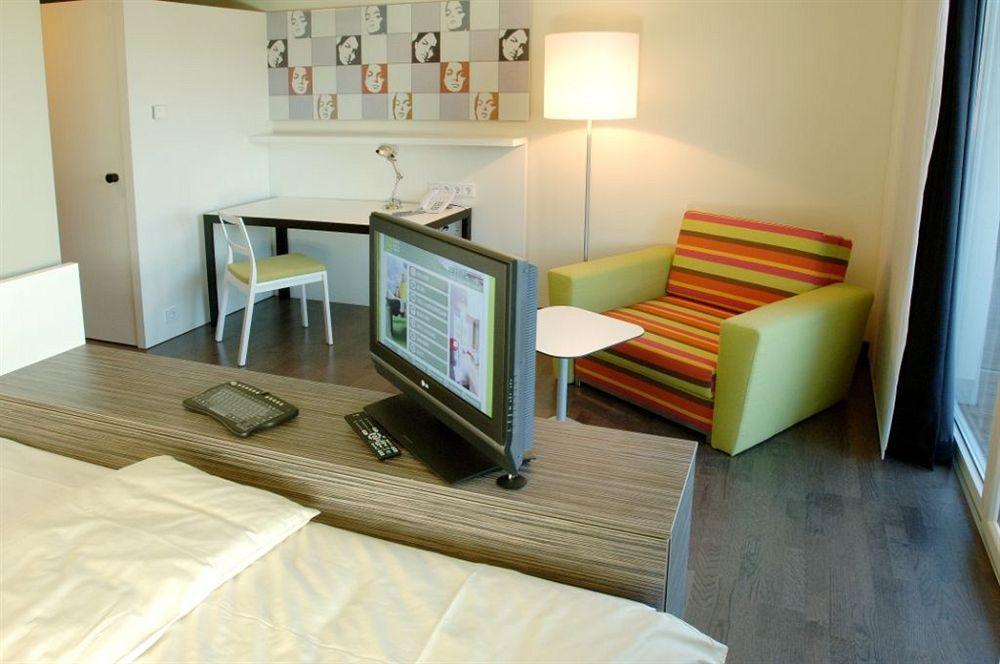 Harry'S Home Hart Bei Graz Hotel & Apartments Quarto foto